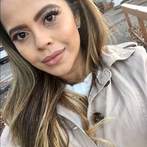 Meet your Posher, Melissa